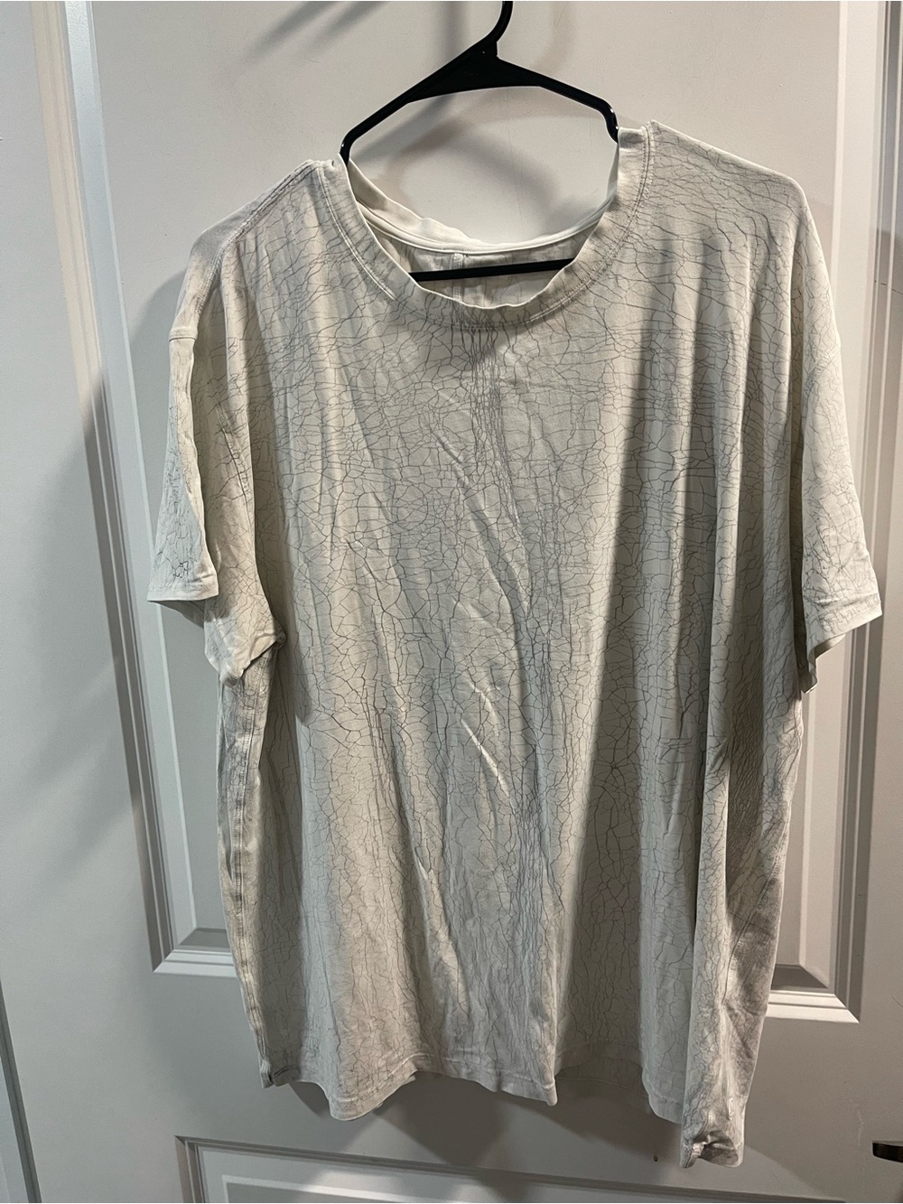 lululemon athletica Men's Light Gray Crewneck Short Sleeve Tee Flawed No Size